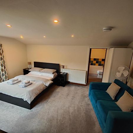 The Garden Lodge Llynclys Екстер'єр фото